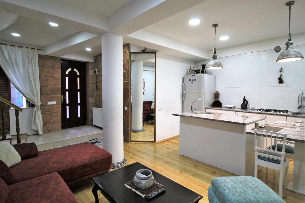 Duplex Opera 2 Apartment Tbilisi Exterior photo